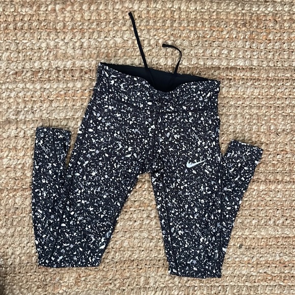 NIKE DRI-FIT LEGGINGS - Picture 1 of 6